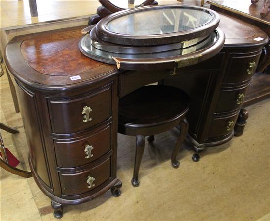 Chinese kidney shaped dressing table